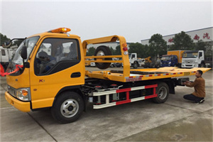 秦淮哪里有拖车服务